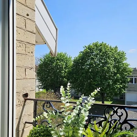 Au 47, Cote Cour Апартаменты